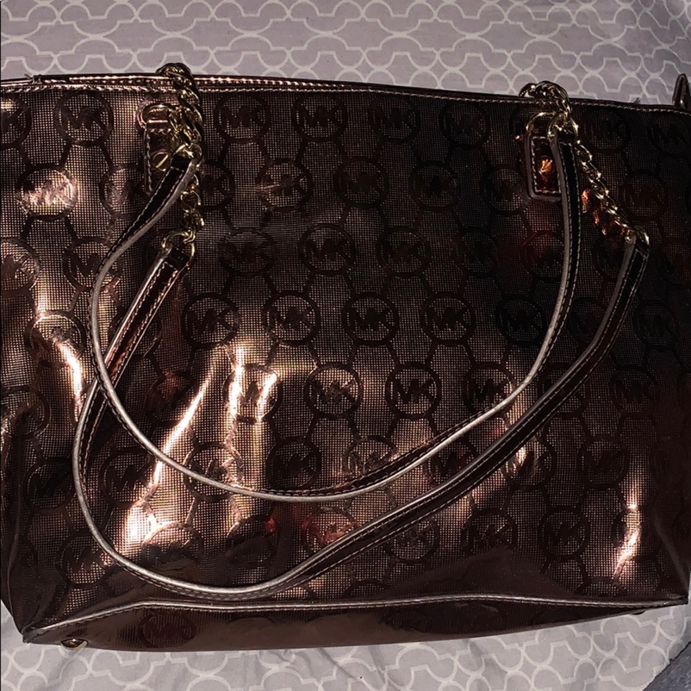 🔥Michael Kors metallic gold bag chain handles